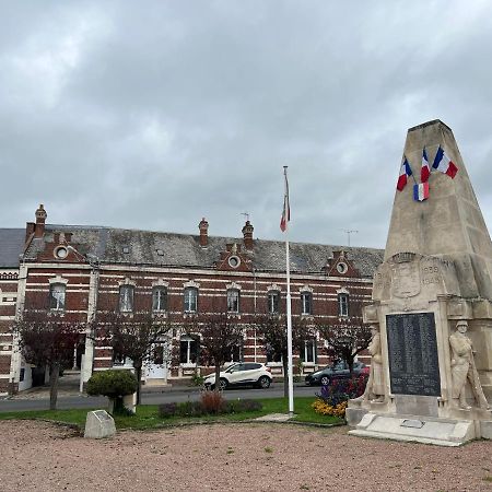 Le Conde Hotel Montdidier  Exterior photo